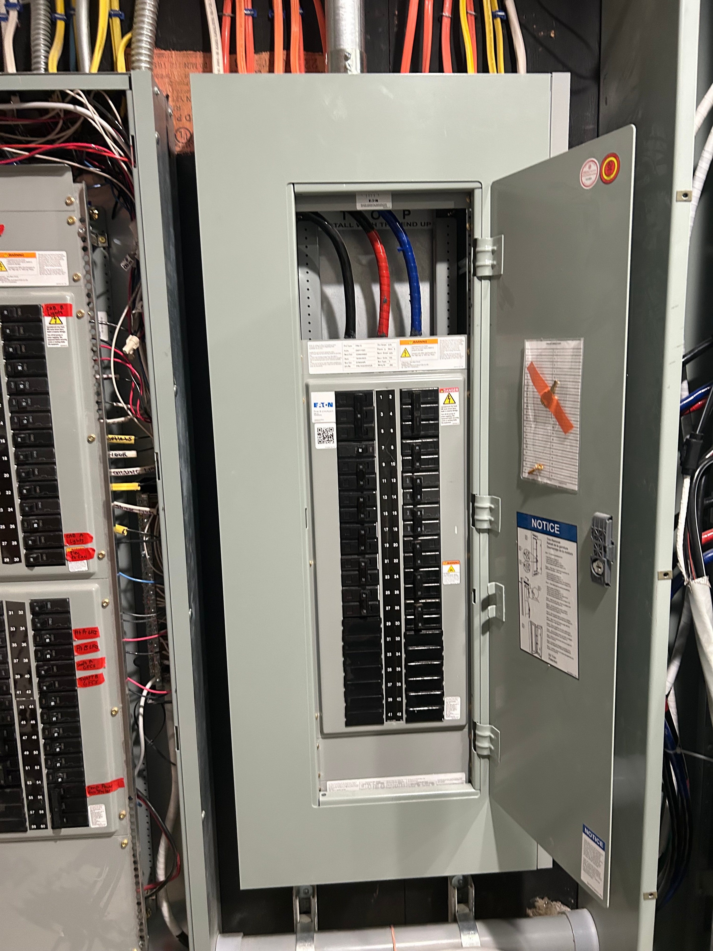 Building 3000 electrical panel interior wiring and breakers